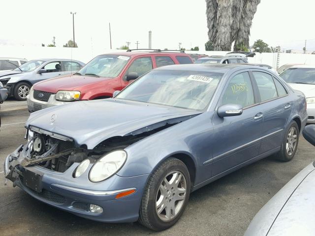 WDBUF65J93A270345 - 2003 MERCEDES-BENZ E 320 BLUE photo 2