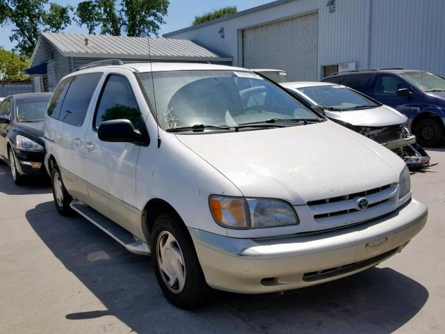 4T3ZF13C5WU073080 - 1998 TOYOTA SIENNA LE WHITE photo 1