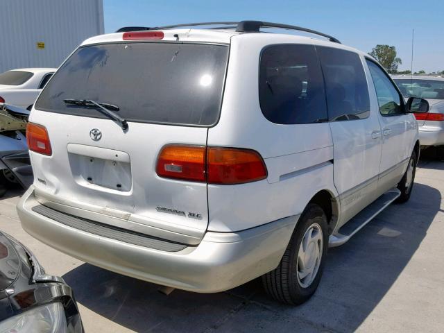 4T3ZF13C5WU073080 - 1998 TOYOTA SIENNA LE WHITE photo 4