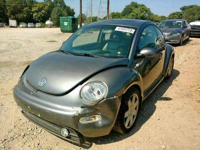 3VWDD21C52M417167 - 2002 VOLKSWAGEN NEW BEETLE ნაცრისფერი ფოტო 2