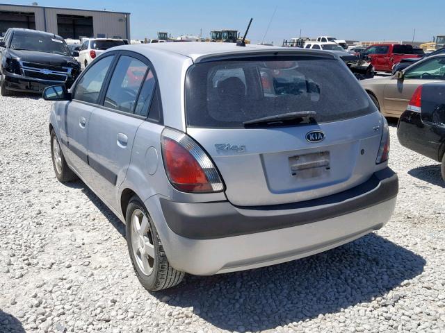 KNADE163566087861 - 2006 KIA RIO 5 SILVER photo 3