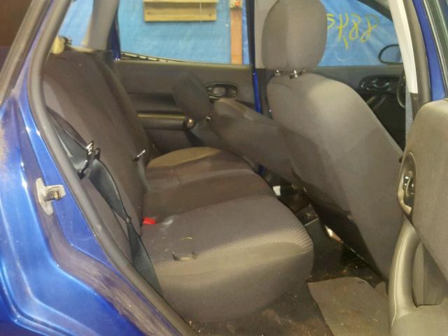 3FAFP37N85R106833 - 2005 FORD FOCUS ZX5 BLUE photo 6