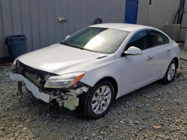 2G4GS5ER7D9226539 - 2013 BUICK REGAL PREM WHITE photo 2