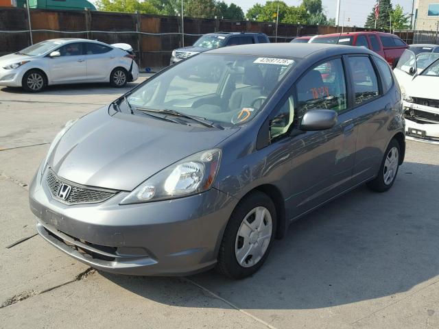 JHMGE8H37DC003929 - 2013 HONDA FIT GRAY photo 2