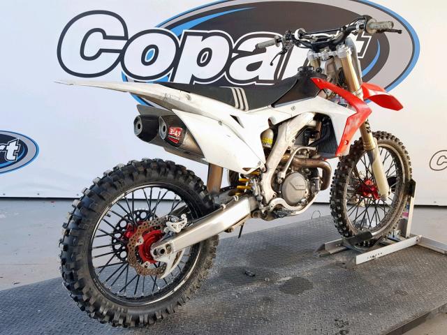 JH2PE0535EK302437 - 2014 HONDA CRF450 R WHITE photo 4