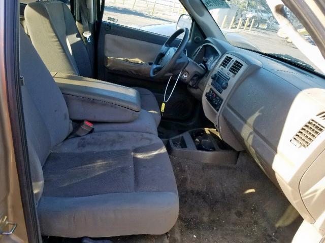 1D7HE48K25S134348 - 2005 DODGE DAKOTA QUA TAN photo 5