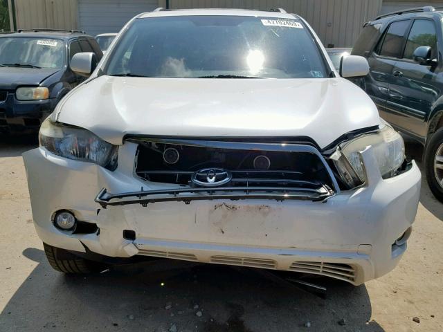 JTEES43AX82057975 - 2008 TOYOTA HIGHLANDER WHITE photo 9