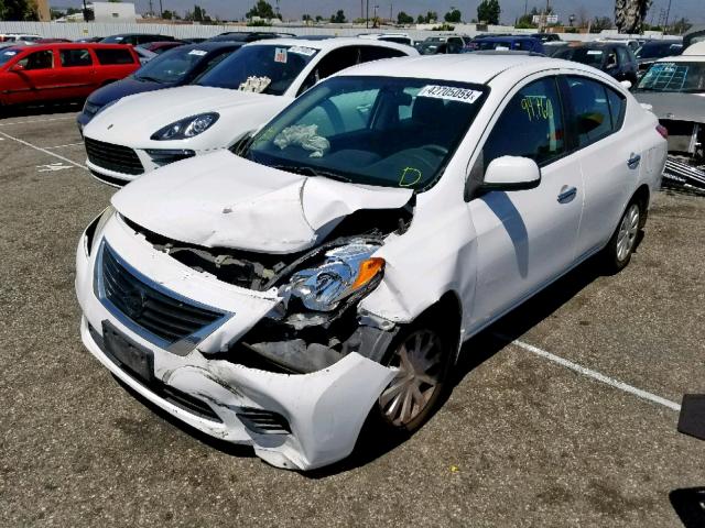 3N1CN7AP4DL860112 - 2013 NISSAN VERSA S WHITE photo 2