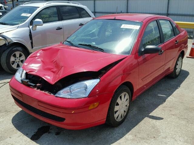 1FAFP34344W132005 - 2004 FORD FOCUS SE C RED photo 2
