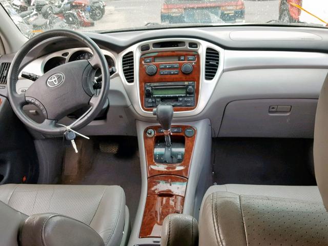 JTEEP21A850076086 - 2005 TOYOTA HIGHLANDER SILVER photo 9