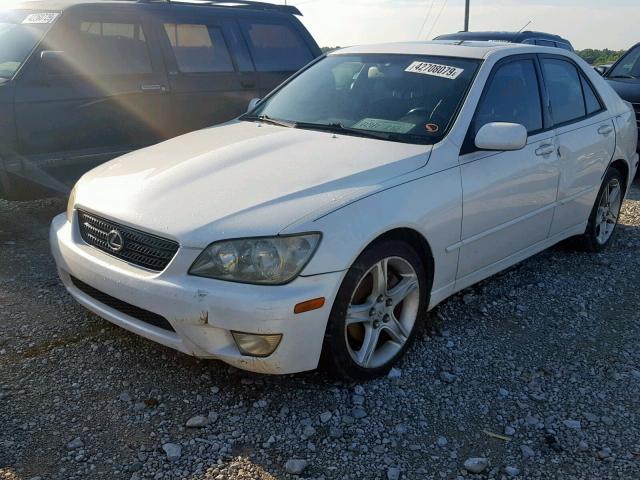 JTHBD192420060890 - 2002 LEXUS IS 300 WHITE photo 2