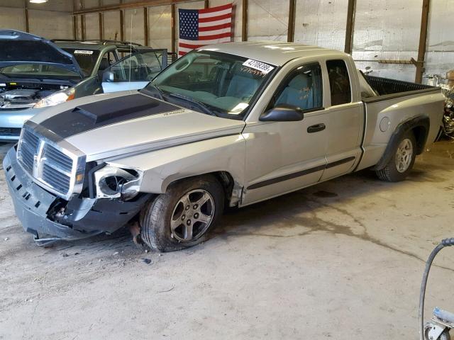 1D7HE42N65S108919 - 2005 DODGE DAKOTA SLT SILVER photo 9