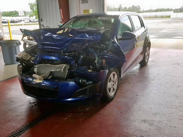 1G1JA6SH5E4136589 - 2014 CHEVROLET SONIC LS BLUE photo 2