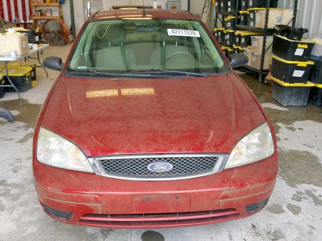 1FAHP34N55W196971 - 2005 FORD FOCUS ZX4 MAROON photo 9