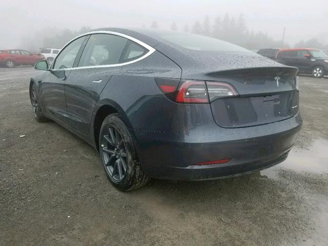 5YJ3E1EB7JF109718 - 2018 TESLA MODEL 3 GRAY photo 3