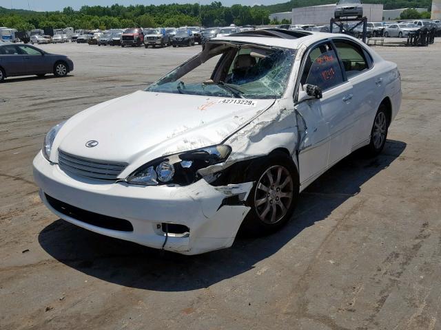 JTHBF30G720041457 - 2002 LEXUS ES 300 WHITE photo 2