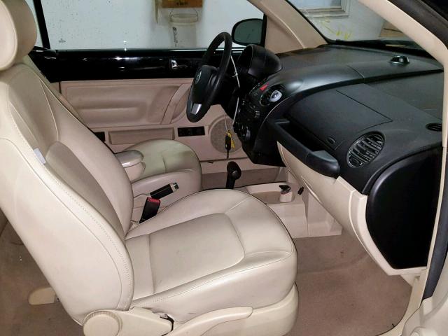 3VWRG31Y37M402379 - 2007 VOLKSWAGEN NEW BEETLE შავი ფოტო 5