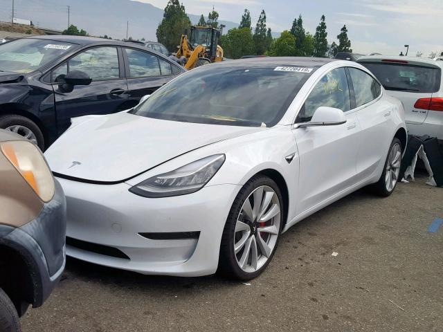 5YJ3E1EB5JF106560 - 2018 TESLA MODEL 3 WHITE photo 2