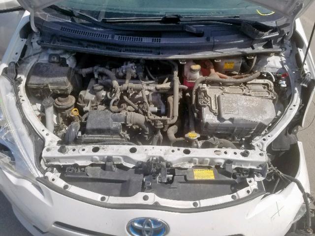 JTDKDTB33E1559761 - 2014 TOYOTA PRIUS C WHITE photo 7