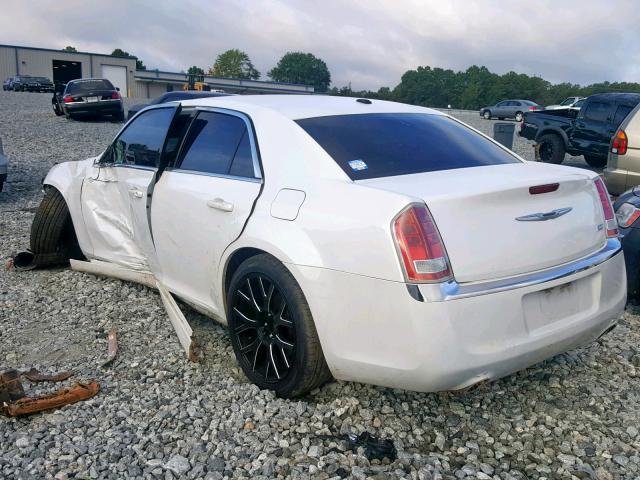 2C3CCAAG4CH312168 - 2012 CHRYSLER 300 WHITE photo 3