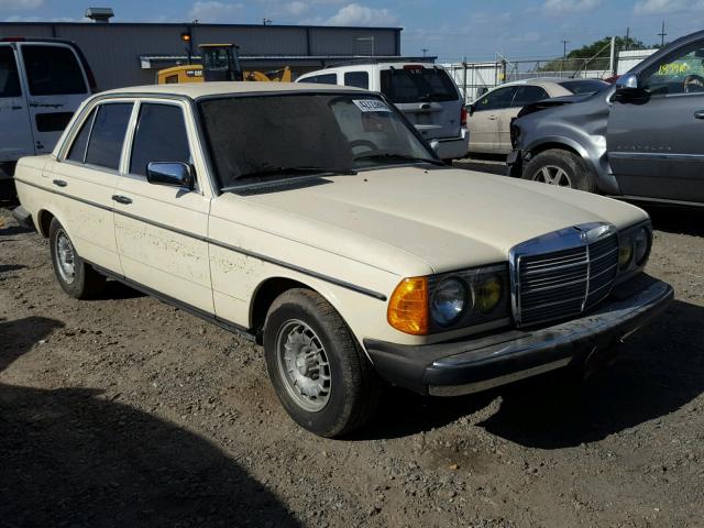 WDBAB23A7DB408373 - 1983 MERCEDES-BENZ 240 D CREAM photo 1