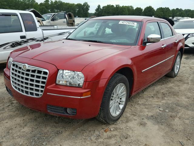 2C3CA5CV5AH206530 - 2010 CHRYSLER 300 TOURIN RED photo 2