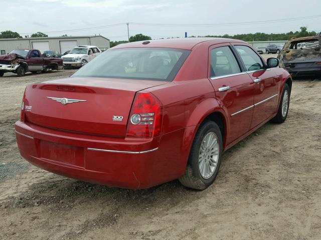 2C3CA5CV5AH206530 - 2010 CHRYSLER 300 TOURIN RED photo 4