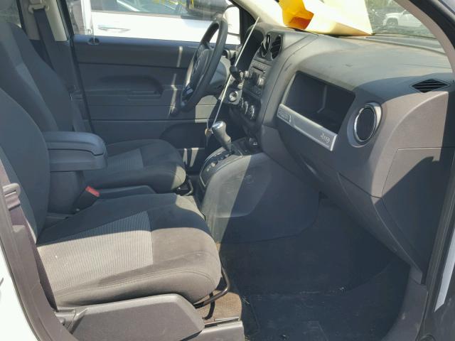 1C4NJCBA2HD186803 - 2017 JEEP COMPASS SP 白色 照片 5