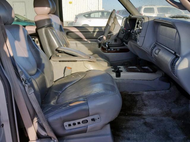 1GKEK63R5YR176387 - 2000 GMC DENALI GRAY photo 5