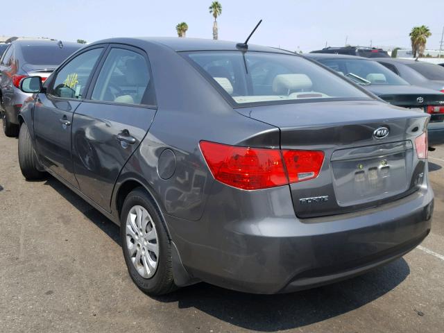 KNAFU4A28D5739175 - 2013 KIA FORTE EX CHARCOAL photo 3