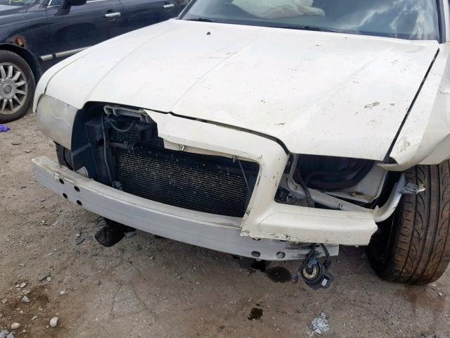 2C3KA53G57H725681 - 2007 CHRYSLER 300 TOURIN WHITE photo 9