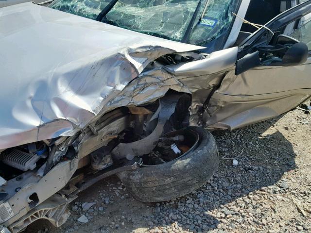 2G2WP552061142282 - 2006 PONTIAC GRAND PRIX SILVER photo 10