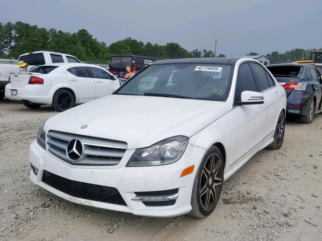 WDDGF4HB5DR272920 - 2013 MERCEDES-BENZ C 250 WHITE photo 2