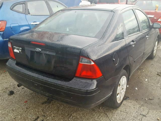 1FAFP34N07W297054 - 2007 FORD FOCUS ZX4 BLACK photo 4