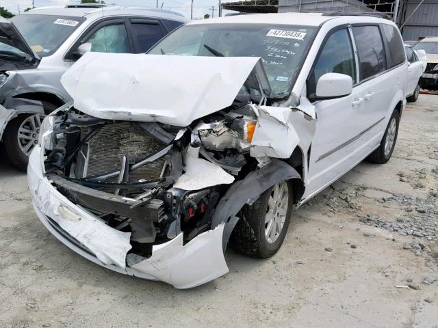 2C4RC1BG0FR716202 - 2015 CHRYSLER TOWN & COU WHITE photo 2