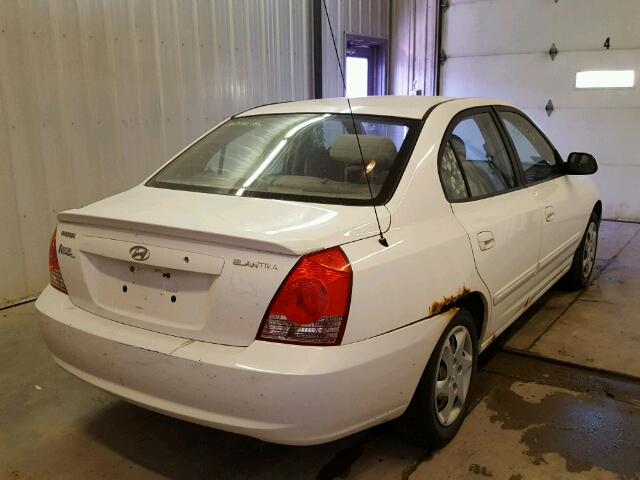 KMHDN46DX4U761083 - 2004 HYUNDAI ELANTRA GL WHITE photo 4