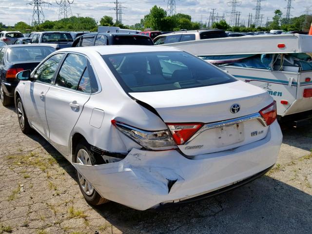 4T1BD1FK9FU147233 - 2015 TOYOTA CAMRY HYBR WHITE photo 3