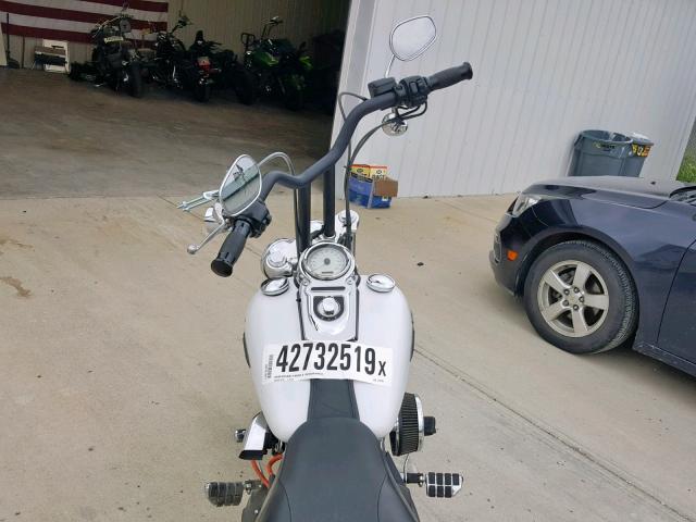 1HD1GY410BC319190 - 2011 HARLEY-DAVIDSON FXDF WHITE photo 5