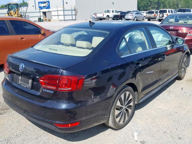 3VW637AJ2EM268860 - 2014 VOLKSWAGEN JETTA HYBR BLACK photo 4