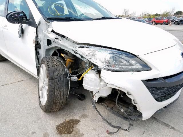 JM1BL1S63A1102816 - 2010 MAZDA 3 S WHITE photo 9