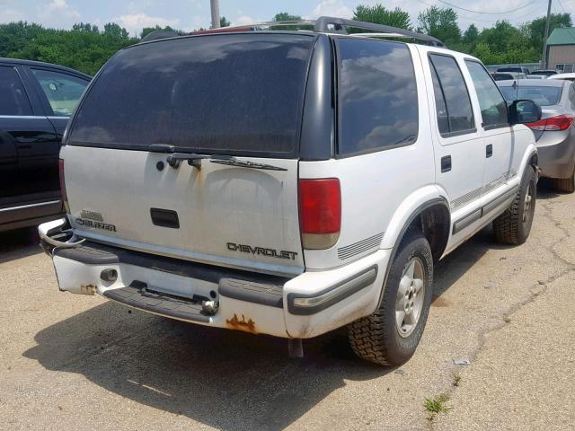 1GNDT13W1X2143673 - 1999 CHEVROLET BLAZER WHITE photo 4