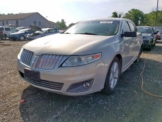 1LNHM94RX9G618821 - 2009 LINCOLN MKS GOLD photo 2