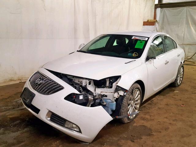 2G4GS5EV5D9138179 - 2013 BUICK REGAL PREM WHITE photo 2