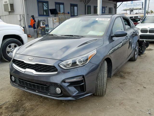 3KPF24AD2KE100351 - 2019 KIA FORTE FE GRAY photo 2