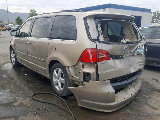 2V8HW34169R501133 - 2009 VOLKSWAGEN ROUTAN SE GOLD photo 3