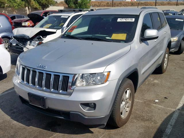 1C4RJEAG1DC622432 - 2013 JEEP GRAND CHER SILVER photo 2