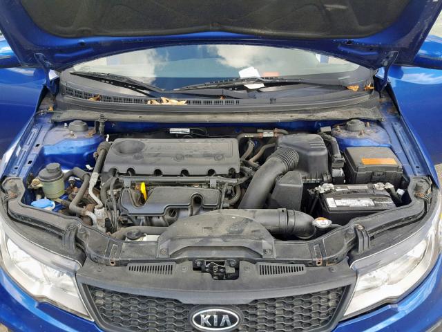 KNAFU6A25D5688133 - 2013 KIA FORTE EX BLUE photo 7