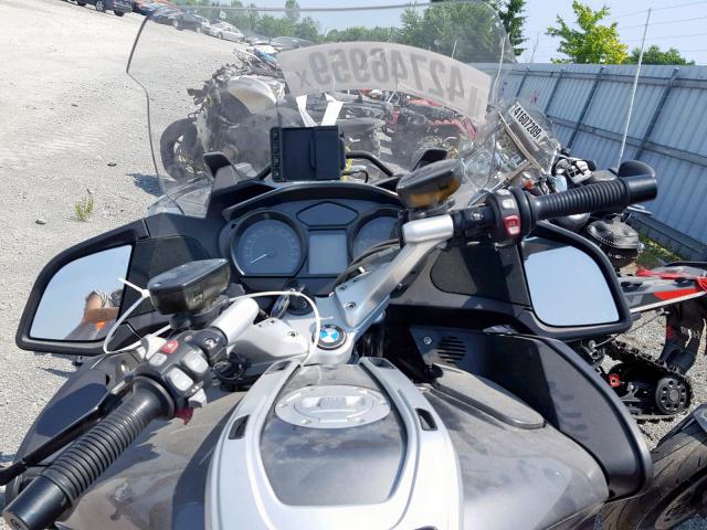 WB1043001CZW49275 - 2012 BMW R1200 RT GRAY photo 5