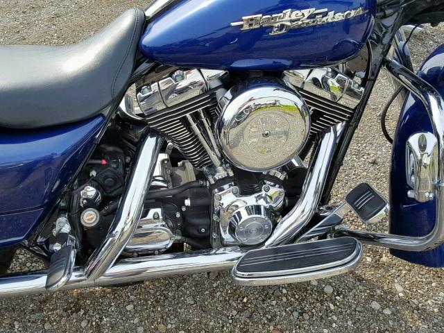 1HD1KBW156Y680173 - 2006 HARLEY-DAVIDSON FLHXI BLUE photo 7