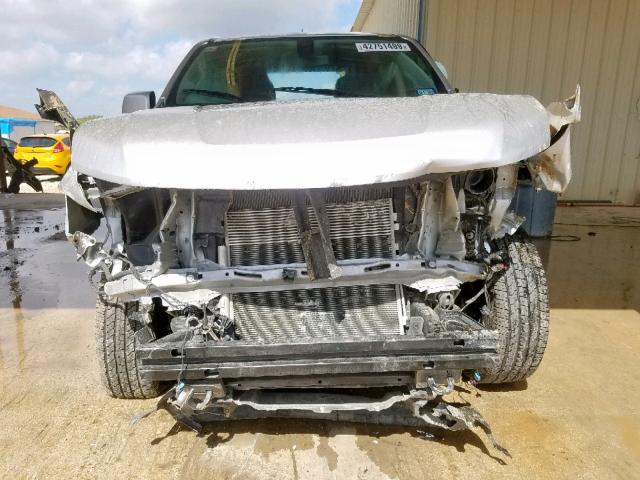 1GCGTCEN3J1297269 - 2018 CHEVROLET COLORADO L SILVER photo 9